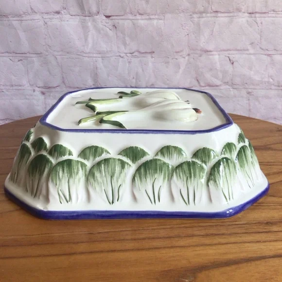 Vintage Intrada Garlic Ceramic Wall Decor - Picture 5 of 10